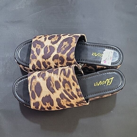 BRAND NEW LILIANA ANIMAL PRINT  STRETCH PLASFORM SLIDES WEDGE SANDAL - Picture 6 of 15